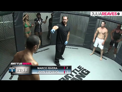 ❤️ Ultimate Fighter naai 'n nommer meisie direk na 'n geveg in die ring ❤️ Gehalte-seks op af.123sex.ru